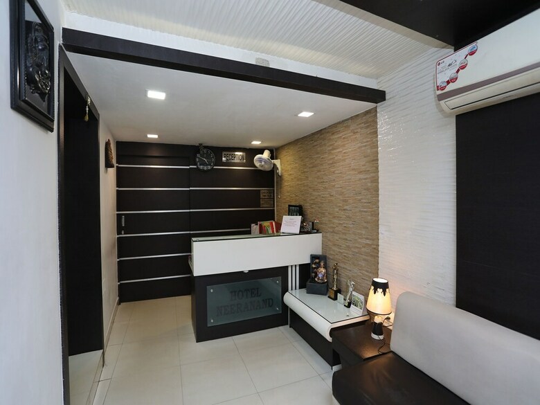 Hotel Oyo Flagship 16097 Neeranand Regency Bhowanipore