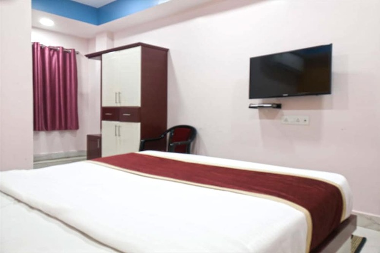 Hotel Oyo 16845 Shree Karpagham Dreams