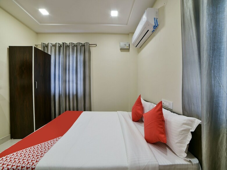 Hotel Oyo 16606 Iconic Living