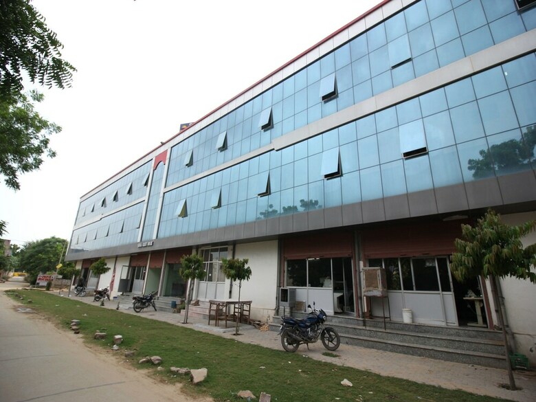 Hotel Oyo 16150 Suraj Guest House