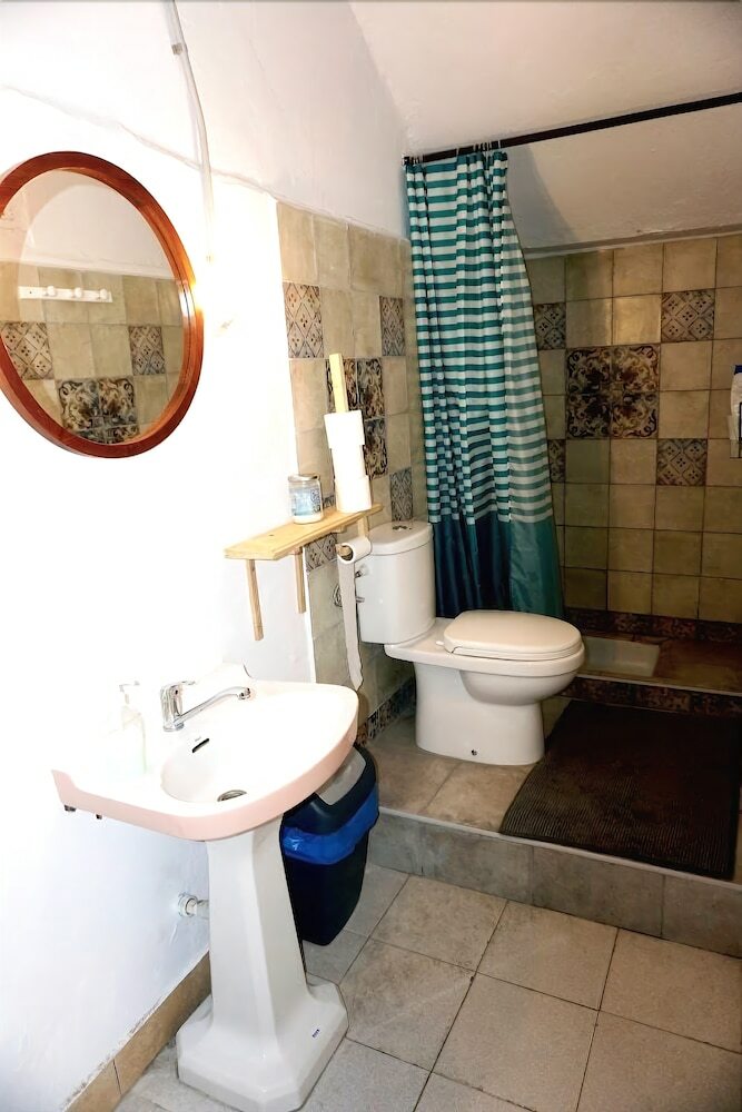 Hostal Tropical House Hostel