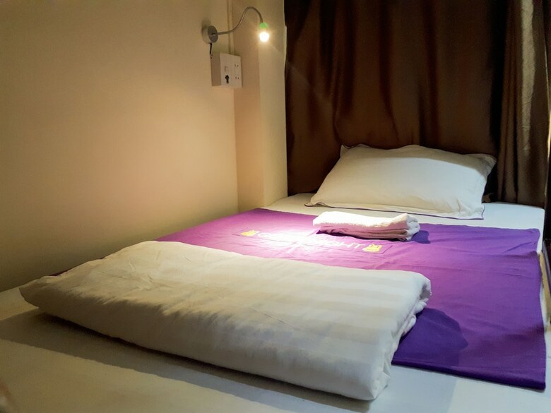 Hostal Backpack Abode Hostel