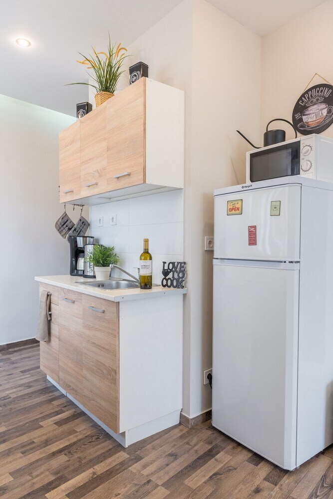 Ermou Apartments By Livin Urbban
