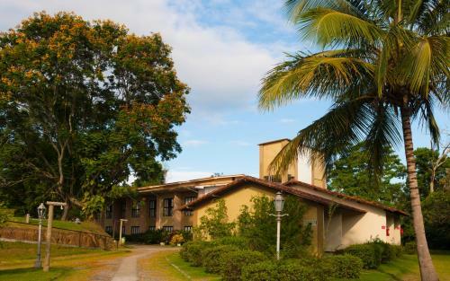 Flamboyant Hotel & Convention