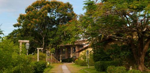Flamboyant Hotel & Convention
