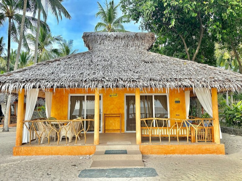Hotel Coco Grove Beach Resort