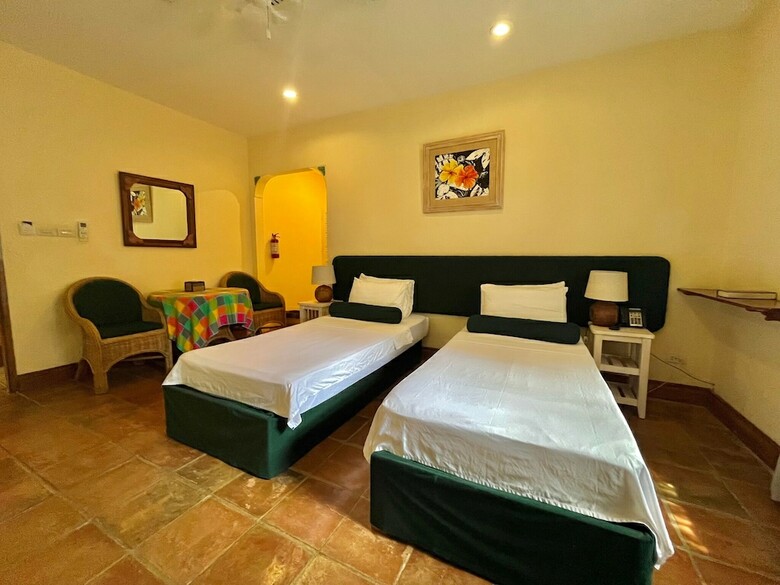 Hotel Coco Grove Beach Resort