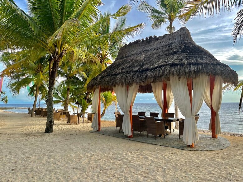 Hotel Coco Grove Beach Resort