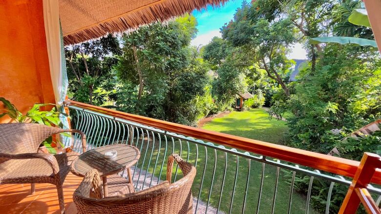 Hotel Coco Grove Beach Resort