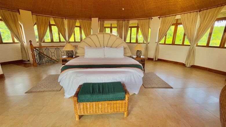 Hotel Coco Grove Beach Resort