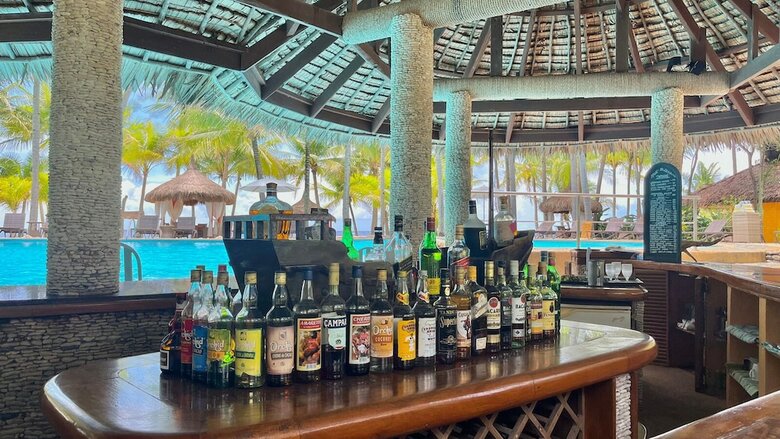 Hotel Coco Grove Beach Resort