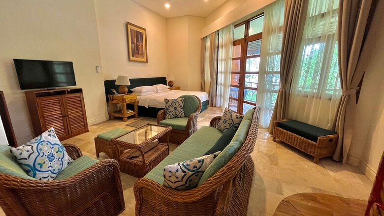 Hotel Coco Grove Beach Resort