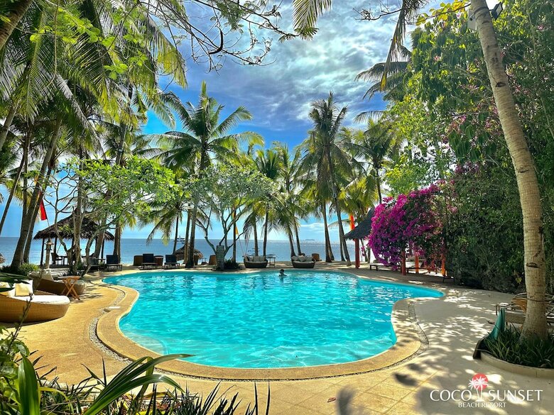 Hotel Coco Grove Beach Resort
