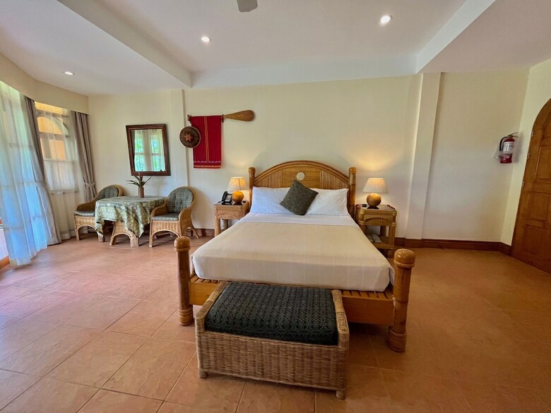 Hotel Coco Grove Beach Resort