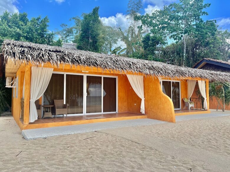 Hotel Coco Grove Beach Resort