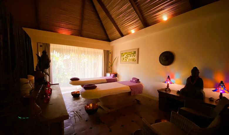 Hotel Coco Grove Beach Resort