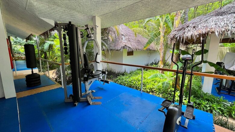 Hotel Coco Grove Beach Resort