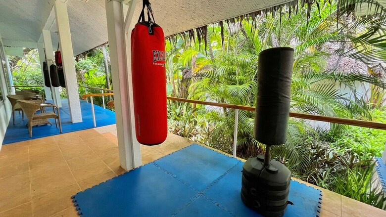 Hotel Coco Grove Beach Resort