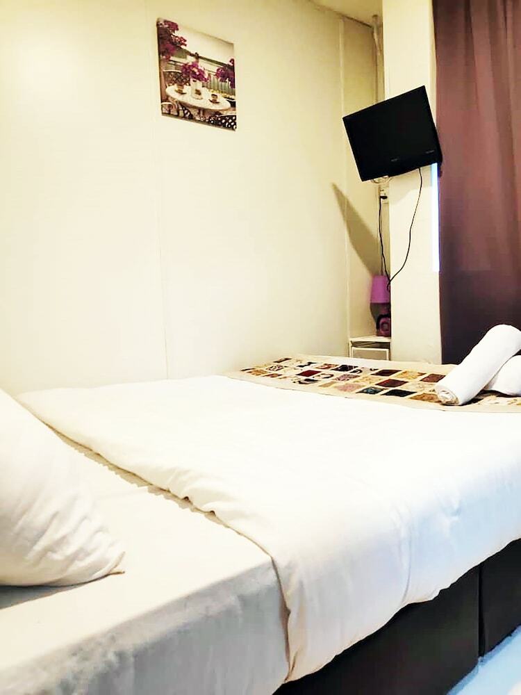 Milvus Hotel