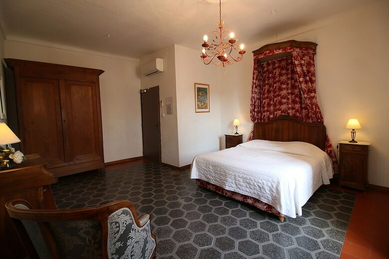 Hotel La Bastide Du Vebron