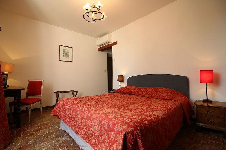 Hotel La Bastide Du Vebron