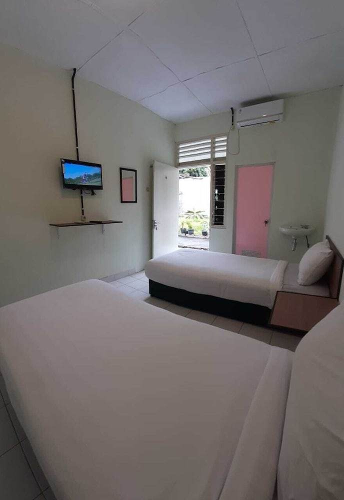 Hotel The Basic Yogyakarta