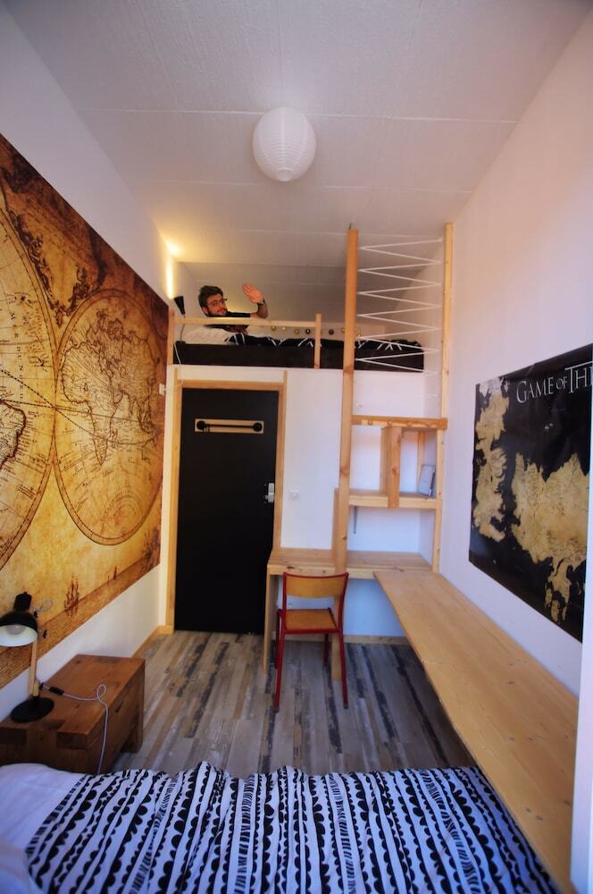 Hostal Hostel Les Cord�es Li�es