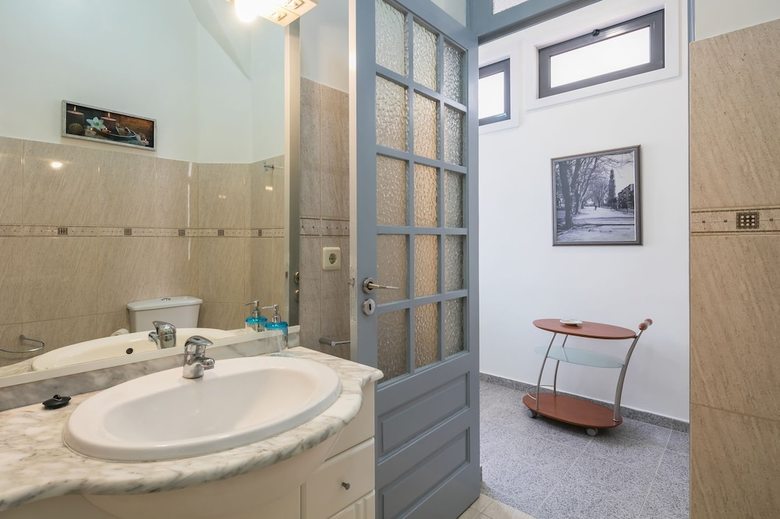Apartamento A Francos Artist Painting 2