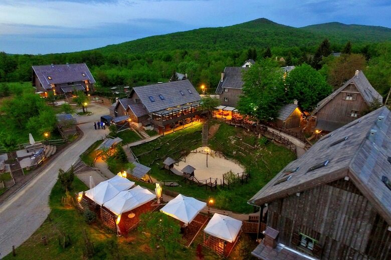 Hotel Ethno Houses Plitvica Selo Deluxe