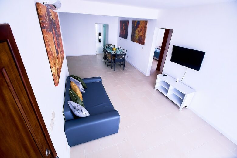 Aparthotel New & Modern Apartment Close To The Beach