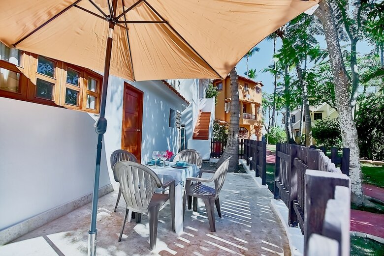 Aparthotel New & Modern Apartment Close To The Beach