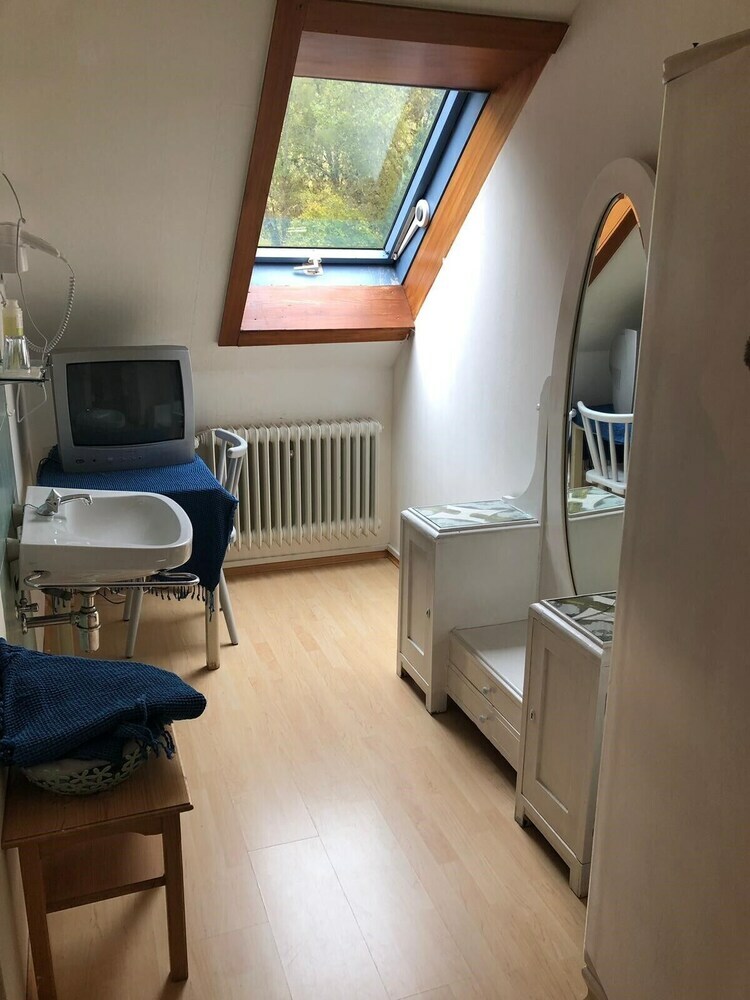 Hostal Sporthostel R�ssle
