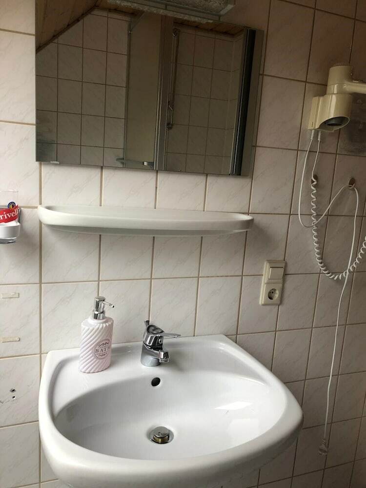 Hostal Sporthostel R�ssle