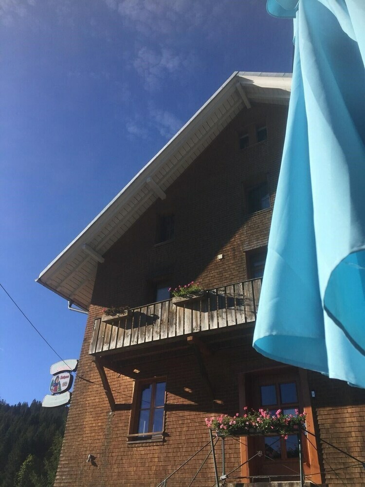 Hostal Sporthostel R�ssle