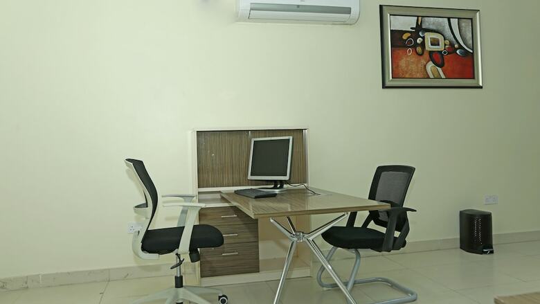 Aparthotel Bmk House Apartments