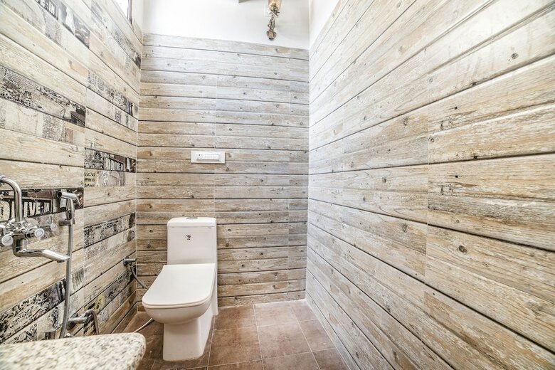 Fabhotel White House