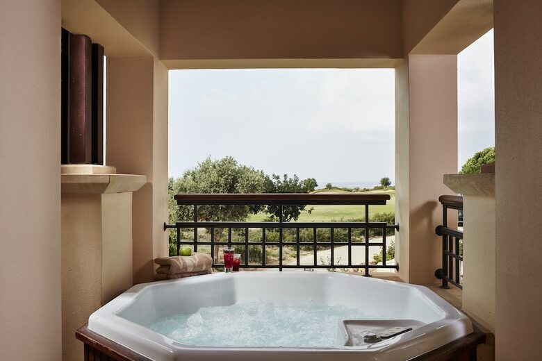Aphrodite Hills Hotel By Atlantica