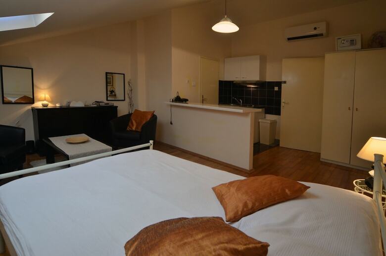 Old Town ?valba Apartments