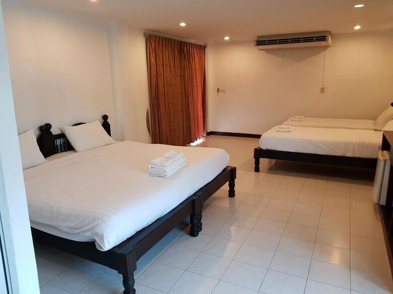 Hi Karon Beach Hotel