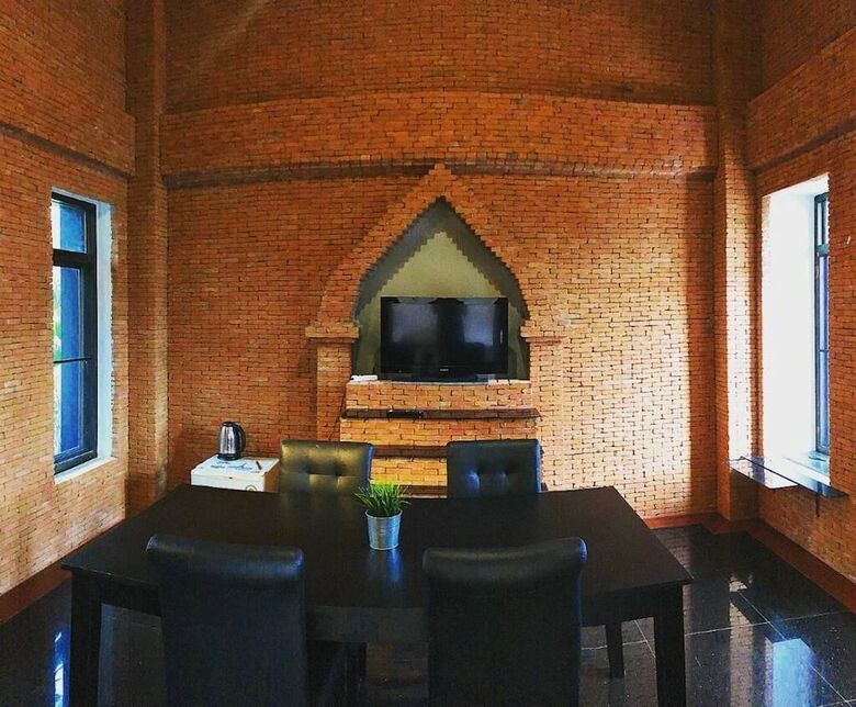 Hi Karon Beach Hotel