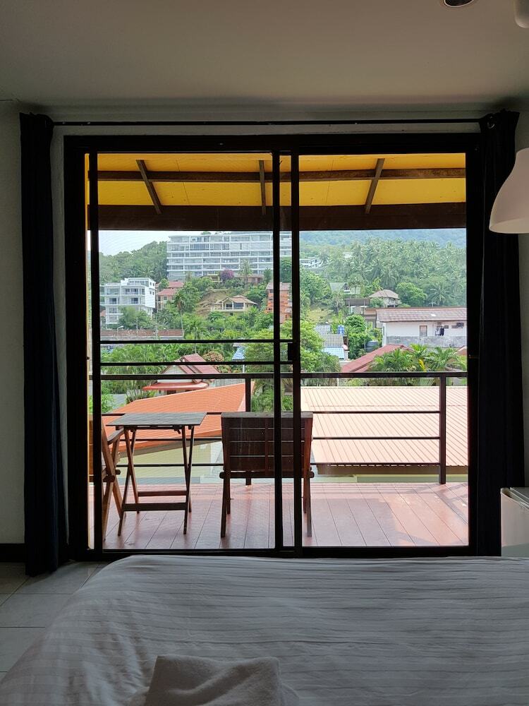 Hi Karon Beach Hotel