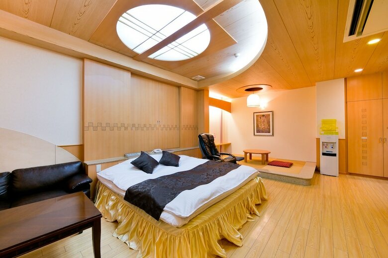 Hotel Mine - Adults Only