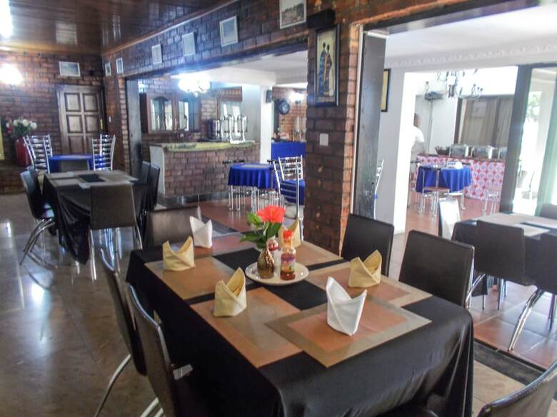 Posada Acamms Lodge Roma