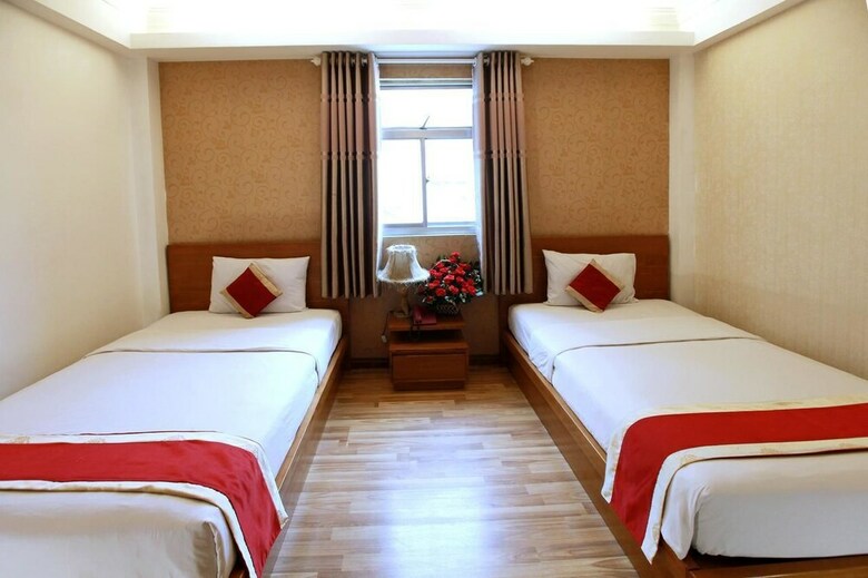 Lucky Star Hotel