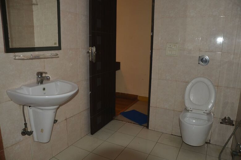 Hotel Samrat Kaushambi