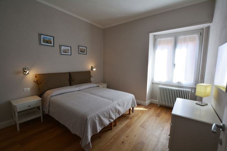 Fortezza White Apartment