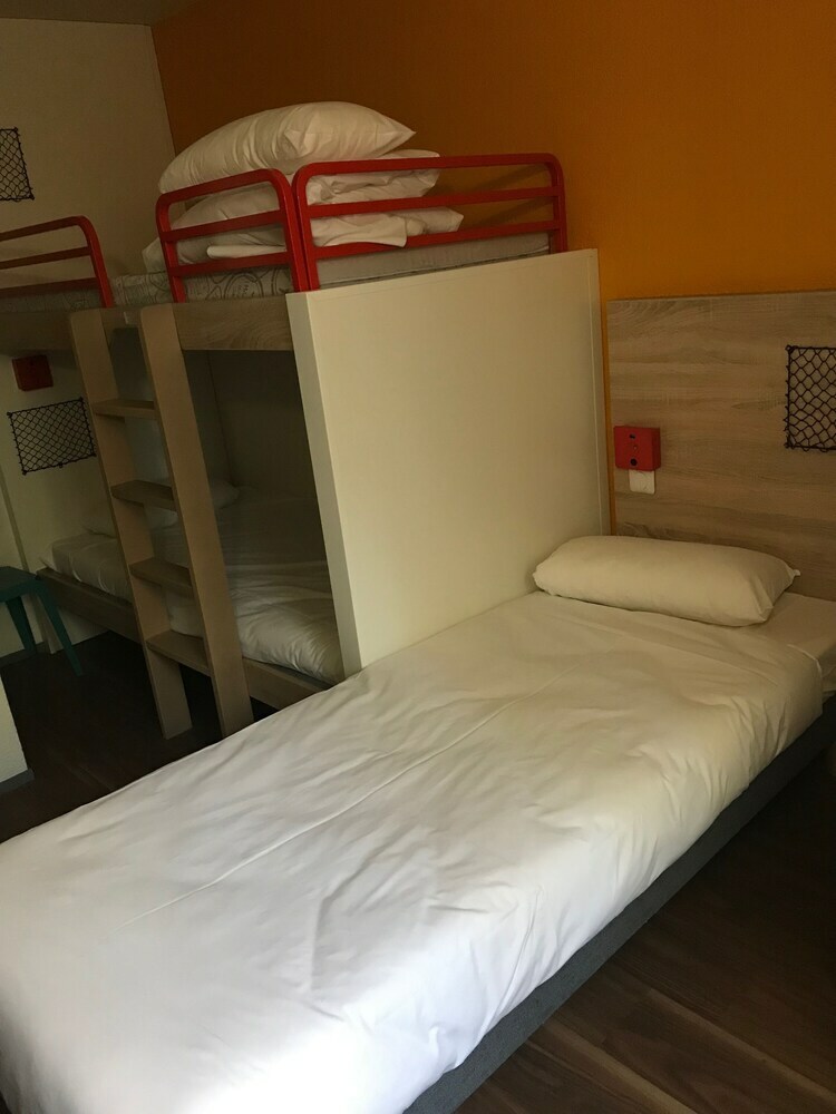 Hotelf1 Lyon Massieux