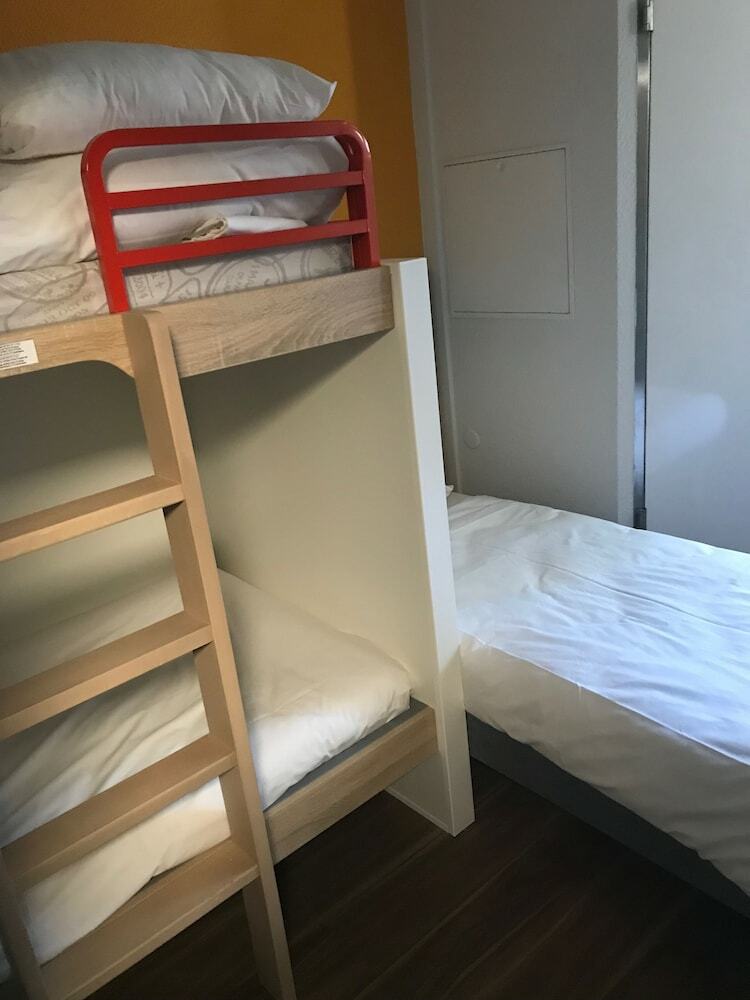 Hotelf1 Lyon Massieux