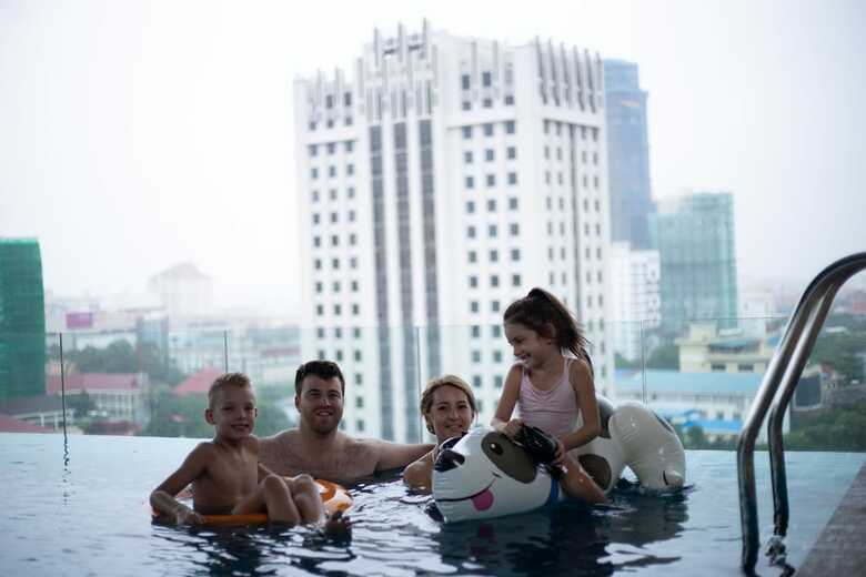 The Twin B Palace Hotel & Apartments