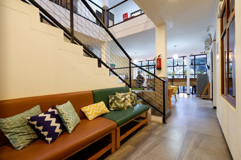 Hotel Reddoorz Near Universitas Diponegoro 2